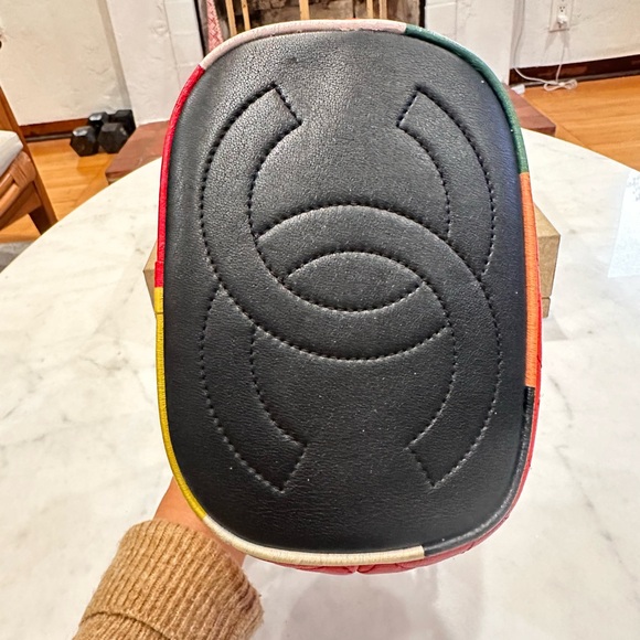 SALE!!!! CHANEL Lambskin Quilted Cuba Drawstring Tote Red White Blue - Picture 4 of 12